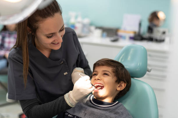 Best Emergency Tooth Extraction  in Aho Falls, ID